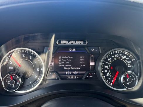 Used 2022 RAM 1500 Laramie AWD/4WD image 14