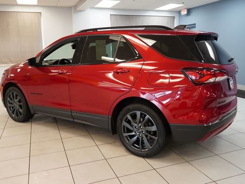 Used 2023 Chevrolet Equinox RS w/ RS Leather Package image 8