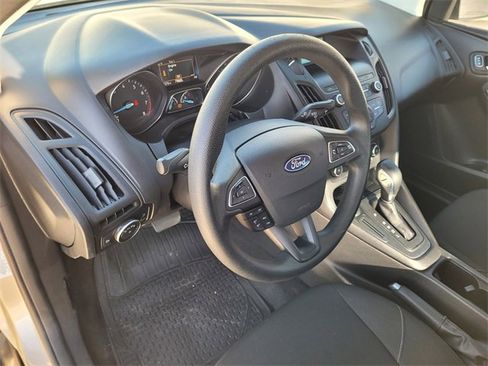 Used 2018 Ford Focus SE image 22