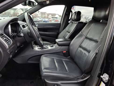 Used 2018 Jeep Grand Cherokee Limited image 13