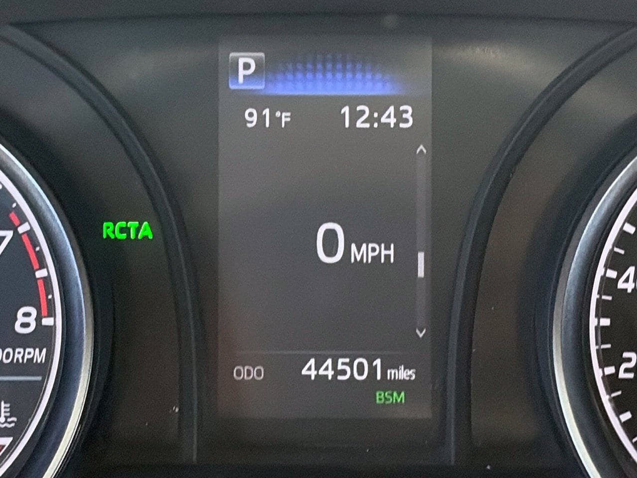 Used 2024 Toyota Camry SE w/ Cold Weather Package FWD image 12