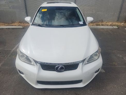 Used 2013 Lexus CT 200h w/ Premium Pkg w/Navigation FWD image 2