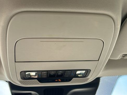 Certified 2025 Ford Expedition Active image 25