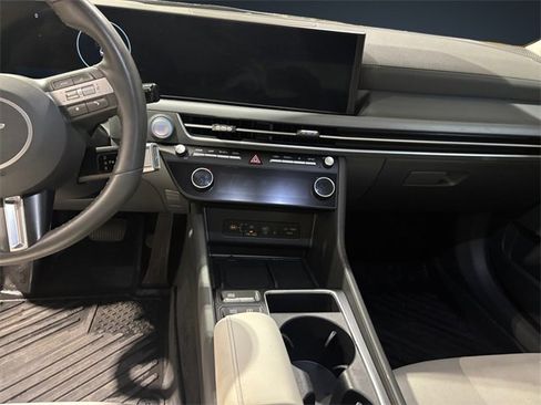 Used 2024 Hyundai Sonata SEL w/ Convenience Package image 11