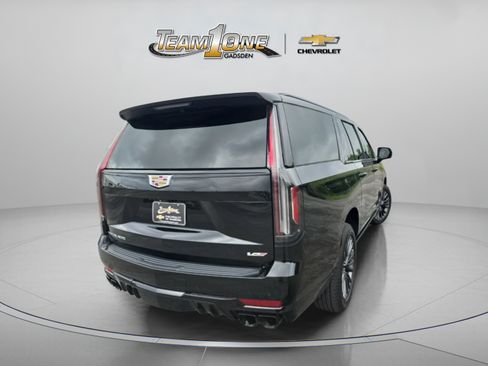 Used 2023 Cadillac Escalade ESV V AWD/4WD image 8