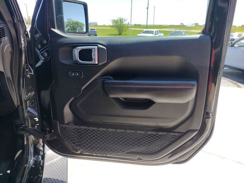 Used 2018 Jeep Wrangler Unlimited Sport w/ Dual Top Group AWD/4WD image 20