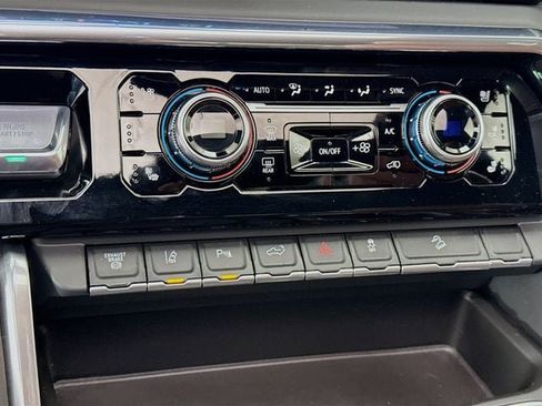 Used 2024 GMC Sierra 2500 Denali Ultimate w/ Max Trailering Package image 17