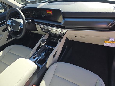 New 2025 Kia Telluride S image 14