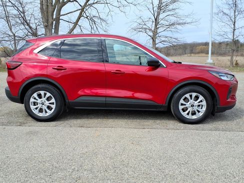 Certified 2023 Ford Escape Active w/ Cold Weather Package FWD image 9
