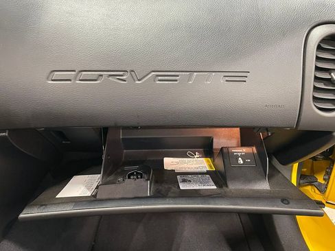Used 2005 Chevrolet Corvette Convertible w/ Preferred Equipment Group RWD image 47