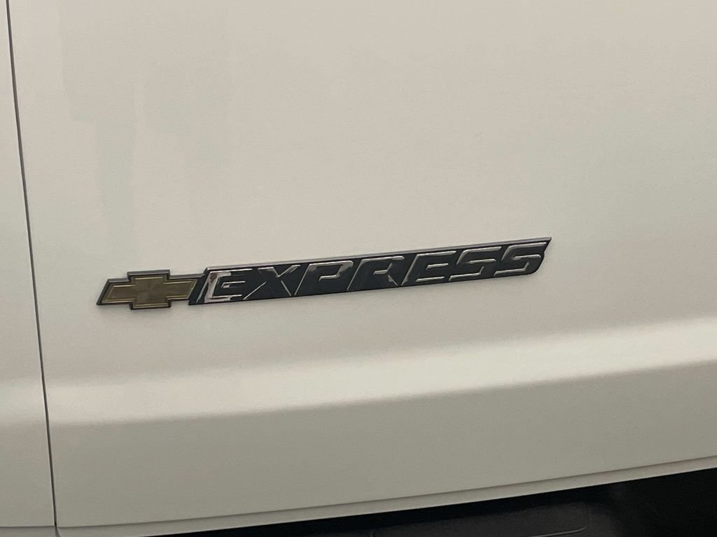 Used 2025 Chevrolet Express 3500 LT w/ LT Preferred Equipment Group RWD image 21