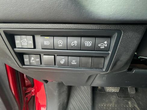 Used 2022 Toyota Tundra Platinum w/ Advanced Package AWD/4WD image 29
