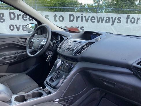 Used 2015 Ford Escape S FWD image 17
