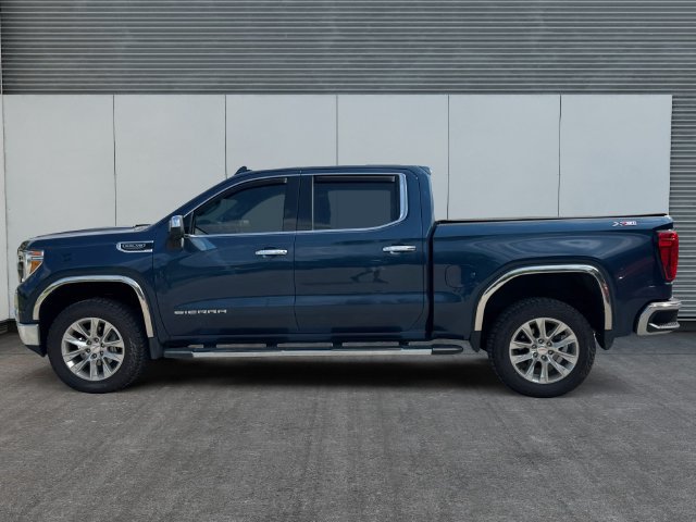 Used 2022 GMC Sierra 1500 SLT w/ SLT Premium Package AWD/4WD image 2