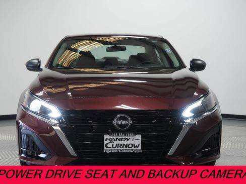 Used 2024 Nissan Altima 2.5 SV image 2