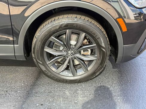 Certified 2024 Volkswagen Tiguan SE AWD/4WD image 7