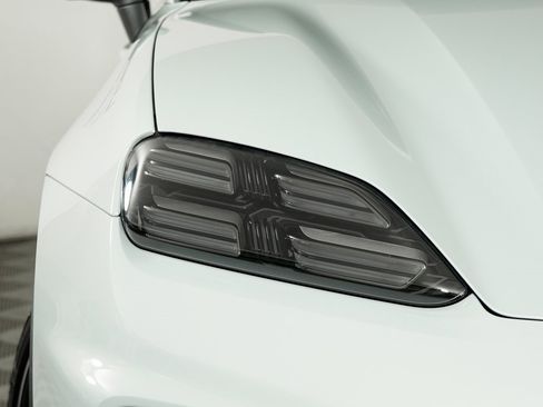 New 2026 Porsche Macan 4 Electric image 11