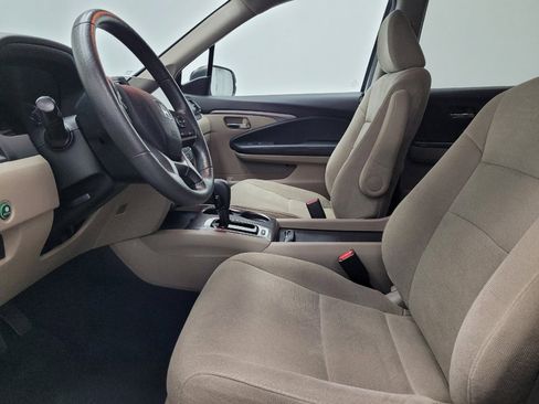 Used 2020 Honda Pilot EX image 17