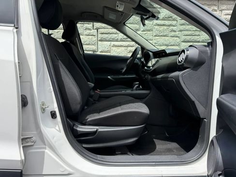Used 2021 Nissan Kicks SV FWD image 29