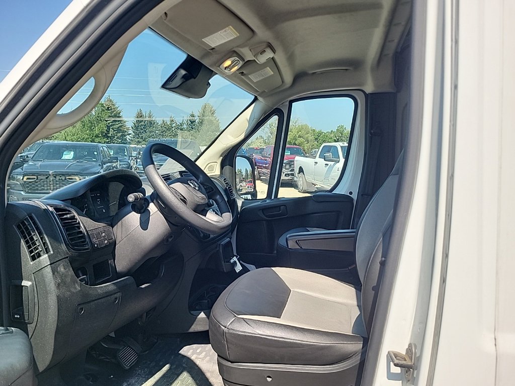 Used 2025 RAM ProMaster 2500 w/ Convenience Group FWD image 6