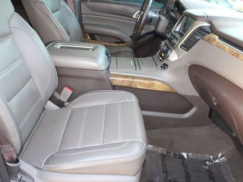 Used 2016 GMC Yukon Denali image 36