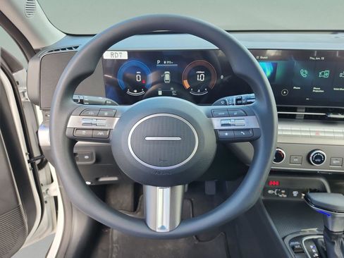 New 2026 Hyundai Kona SE image 9