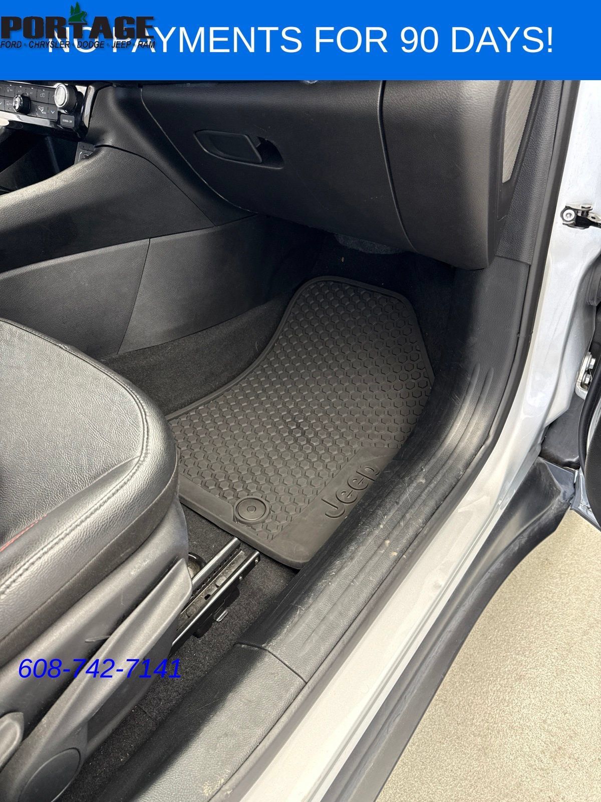 Used 2025 Jeep Compass Trailhawk AWD/4WD image 26