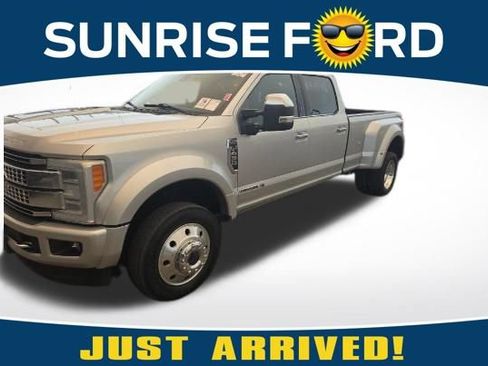 Used 2019 Ford F450 Platinum w/ Platinum Ultimate Package AWD/4WD image 1