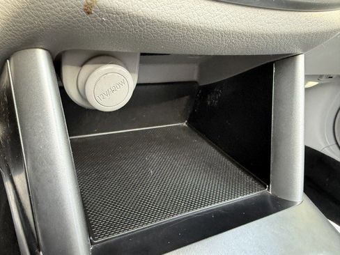 Used 2012 Subaru Forester 2.5X Premium w/ All-Weather Pkg image 30