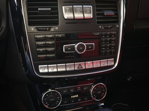 Used 2015 Mercedes-Benz G 63 AMG 4MATIC image 11