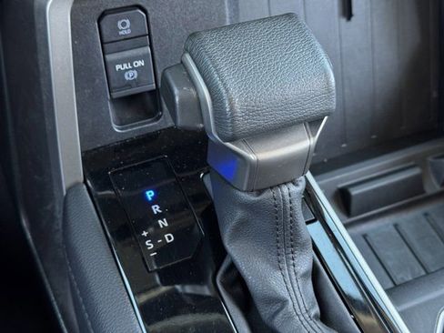 Used 2022 Toyota Tundra Limited image 21