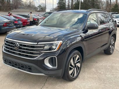 Used 2024 Volkswagen Atlas SE w/ Panoramic Sunroof Package