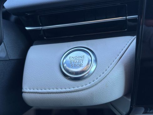 New 2026 Lincoln Nautilus Reserve image 7