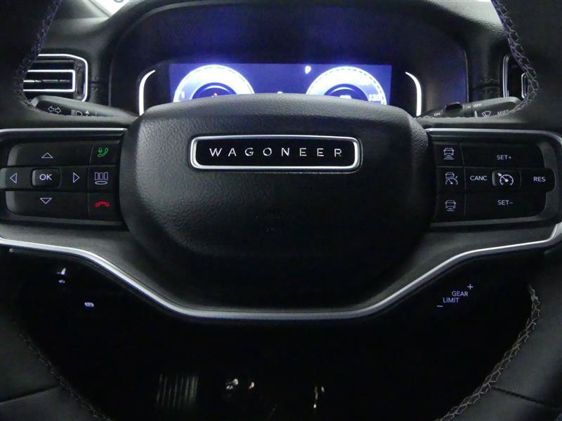 Used 2025 Jeep Wagoneer L Series II w/ 8-pass Seating Package AWD/4WD image 18
