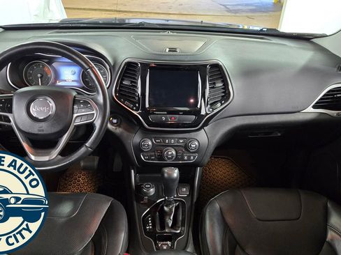 Used 2019 Jeep Cherokee Limited w/ Trailer Tow Group image 30