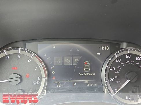 Used 2023 Toyota Highlander LE image 5