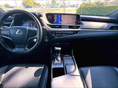 Used 2020 Lexus ES 350 w/ Premium Package image 15