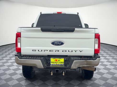 Used 2018 Ford F250 XLT AWD/4WD image 11