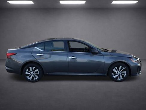 New 2025 Nissan Altima 2.5 S image 3