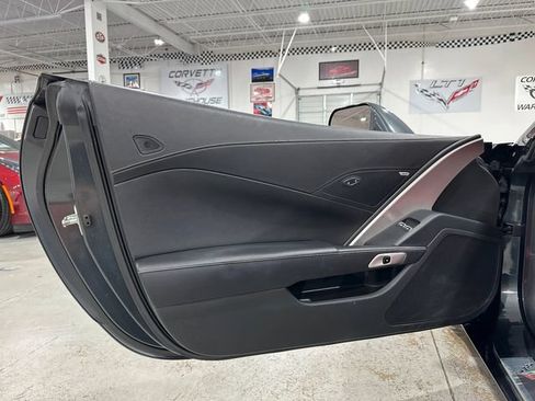 Used 2019 Chevrolet Corvette Stingray Coupe w/ 1LT RWD image 14