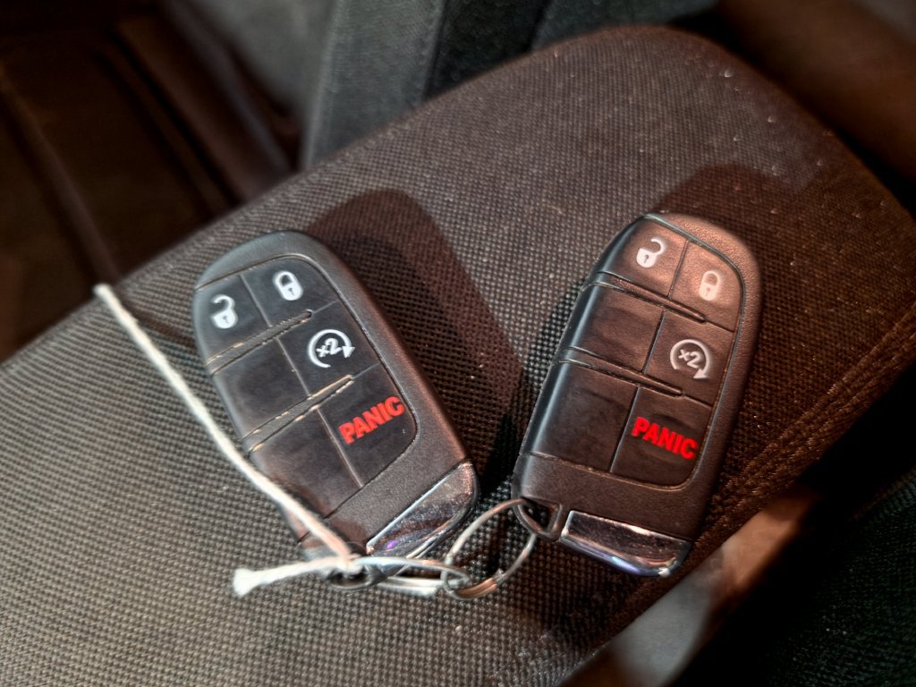 Used 2020 Jeep Renegade Latitude FWD image 10