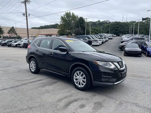 Used 2017 Nissan Rogue S AWD/4WD image 6