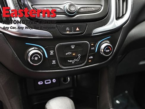Used 2022 Chevrolet Equinox LT AWD/4WD image 19