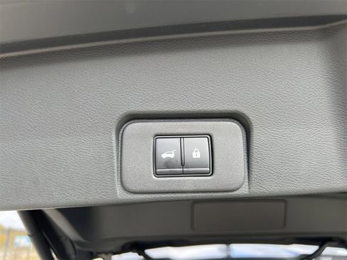 Certified 2024 Nissan Rogue SL w/ SL Premium Package image 29