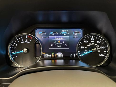 Used 2021 Ford Expedition Limited w/ Equipment Group 302A AWD/4WD image 16