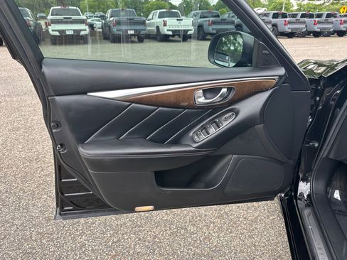 Used 2019 INFINITI Q50 Luxe w/ Essential Package (3.0T Luxe) RWD image 8