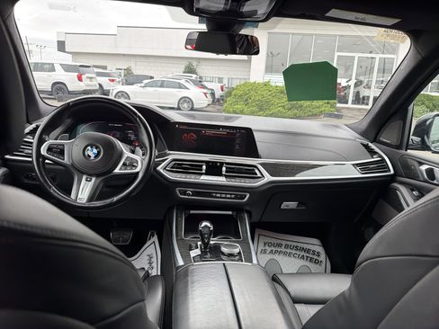 Used 2022 BMW X7 M50i w/ Cold Weather Package image 24