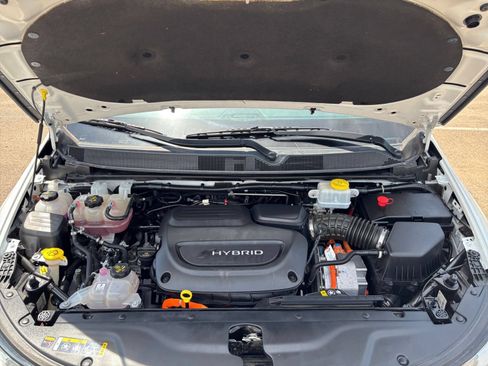 Used 2022 Chrysler Pacifica Touring-L FWD image 35