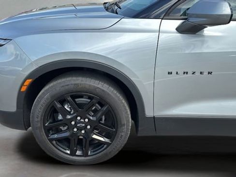 Used 2023 Chevrolet Blazer LT w/ LPO, Black Grille Bar Package image 31