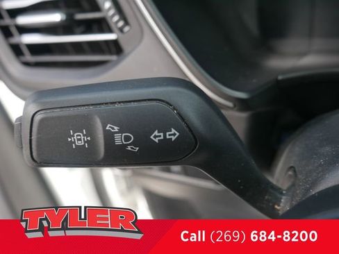 Used 2020 Ford Escape Titanium image 29